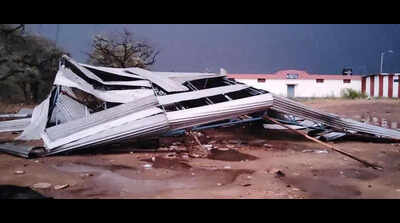 27 devotees injured as temporary shelter collapses