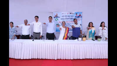 Day after staying away from deputy mayor polls on med grounds, Gurgaon mayor shows up at civic event