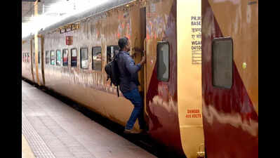 AI-powered ‘Bholu Mini’ & ‘Bholu Max’ to help rly passengers with enquiries