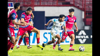 Never seen a clearer red card, referees cannot improve: Manolo Marquez