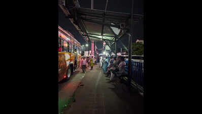 Poor infrastructure and amenities render Tambaram bus terminus in Chennai unsafe at night