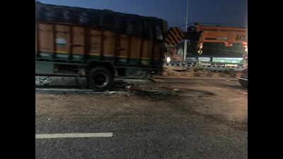 3 die as truck crashes into another parked on NH8 flyover