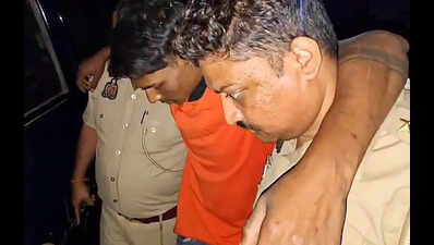 Two snatchers held in 2 separate gunfights in Ghaziabad