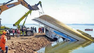 Crew ‘abandoned’ cruise before it sank; no life jackets given, claims Bargi Dam survivor