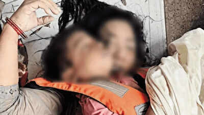 Jabalpur Boat Tragedy: Mother Found Clutching Child After Bargi Dam Capsize, 9 Dead