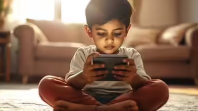 Higher screen exposure at age one linked to autism risk by age three: AIIMS expert
