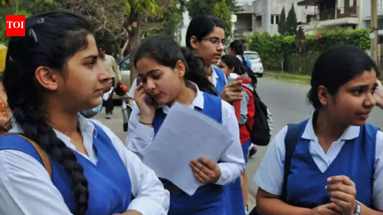 Dhruv Global School Soars in CBSE Results; Ishanvi Barpanda Tops with 99.2 percent