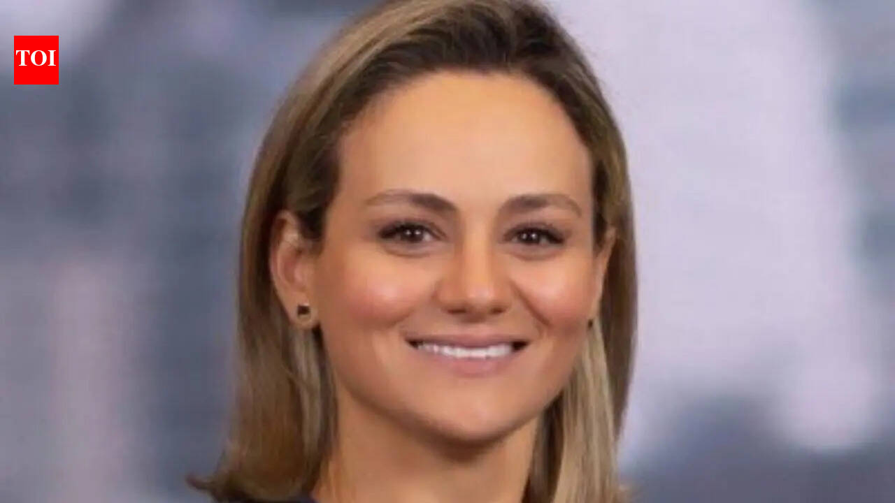 'Send your resume to...': Did Lorna Hajdini reply to a LinkedIn job request amid JPMorgan lawsuit row; man's post goes viral