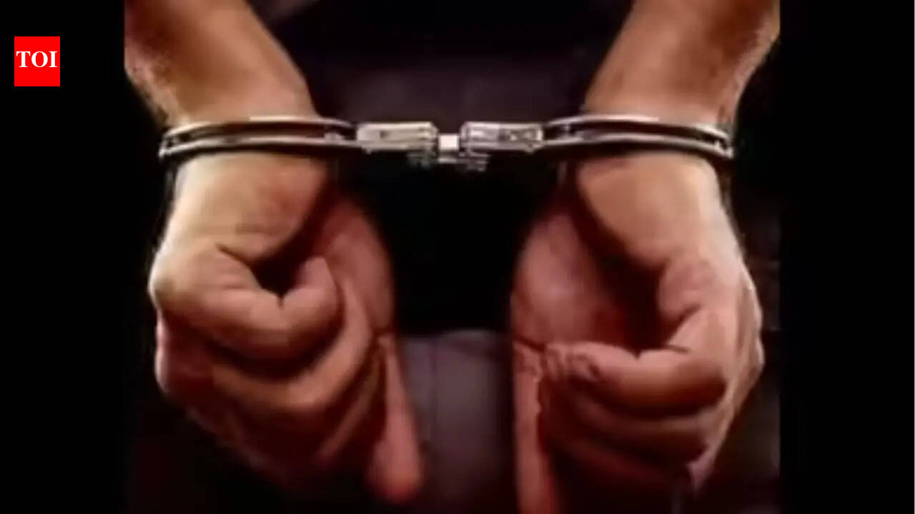 Man held for threatening woman with private photos