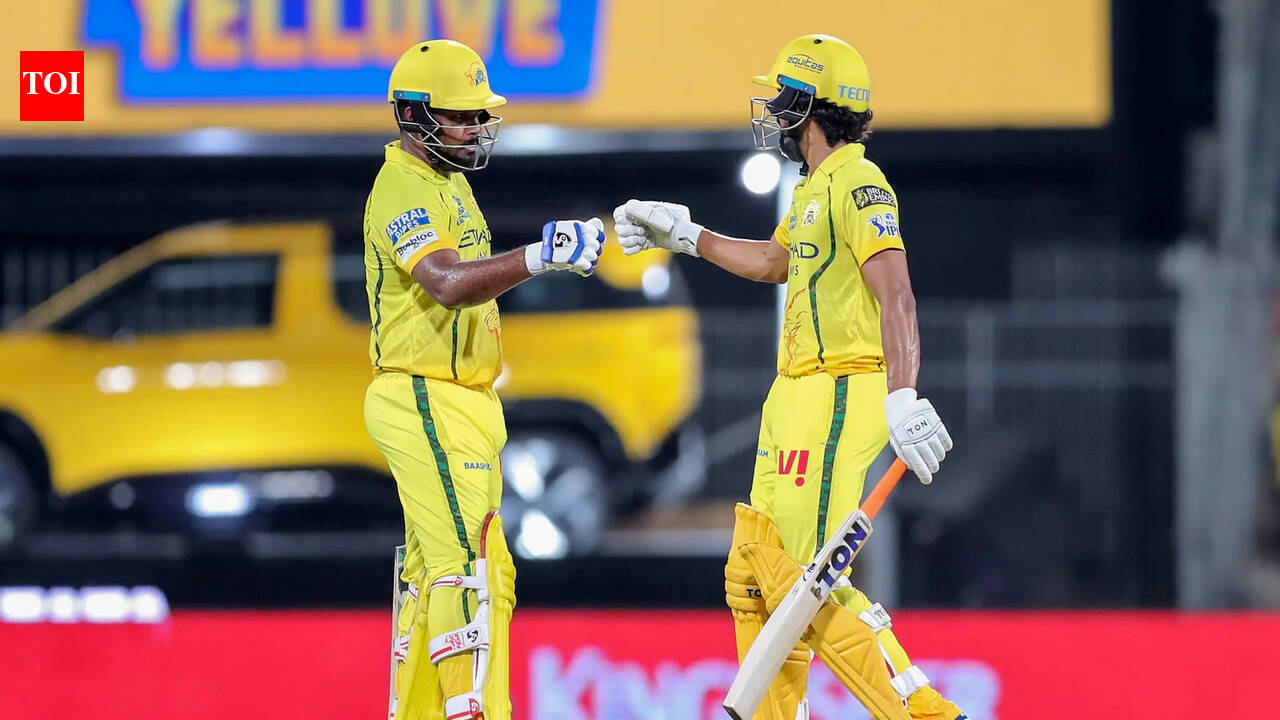 CSK vs MI Live: Ghazanfar knocks over Urvil Patel with a beauty