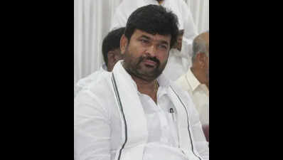 Vinay Kulkarni disqualified as Karnataka MLA,stage set for Dharwad bypoll