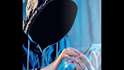 Free credit card offer costs Bengaluru lecturer Rs 3 lakh