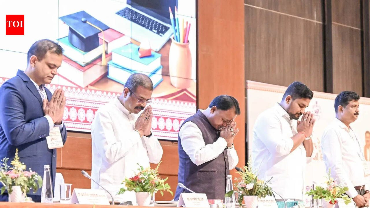 Odisha CM launches app for girls in HEI to register complaints