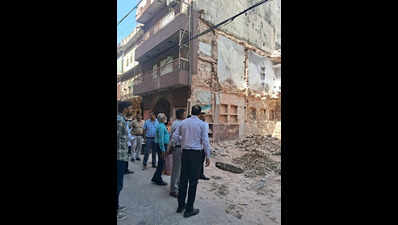 JMC inspection flags illegal demolition, orders action in walled city