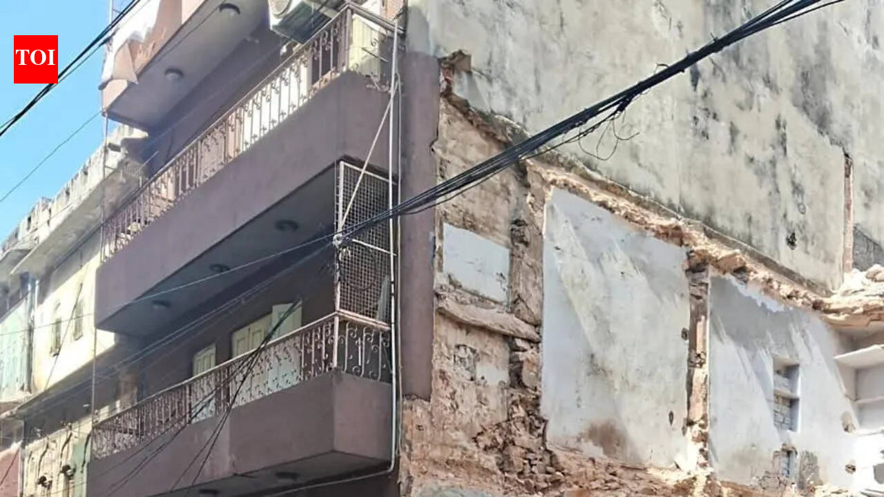 JMC inspection flags illegal demolition, orders action in walled city