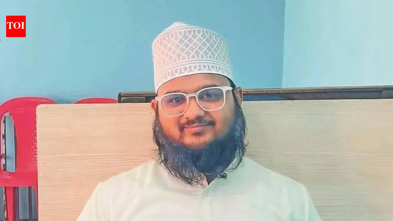 Mufti Ahmad Raza tops from night schools in Nagpur; Taj Baba Night Jr ...
