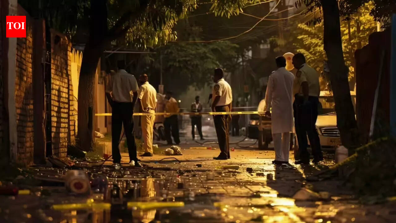 21-yr-old UP woman burnt alive by lover, his kin; dies at Delhi hospital with 90% burns