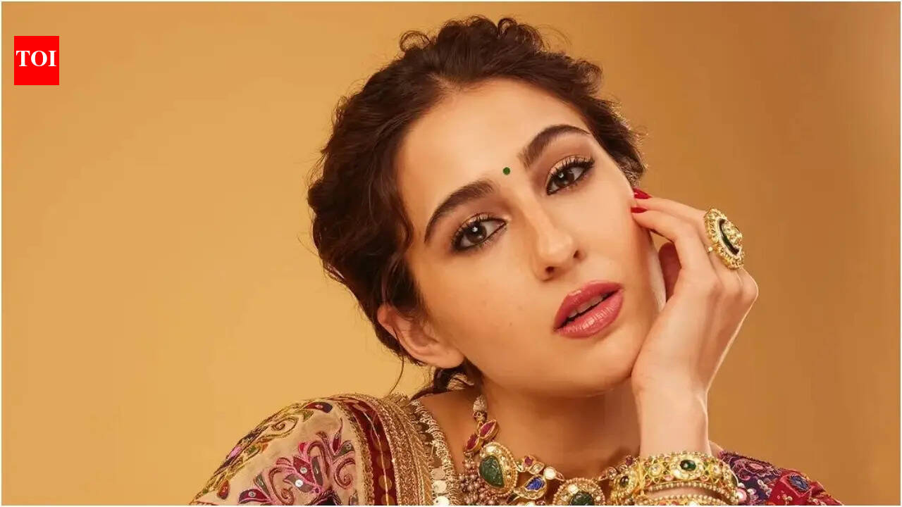 Sara Ali Khan stunned as host claims spotting celebs ‘From Behind’ in pap videos; 'Pati Patni Aur Woh Do actress asks, ‘Yeh kya bol raha hai?’