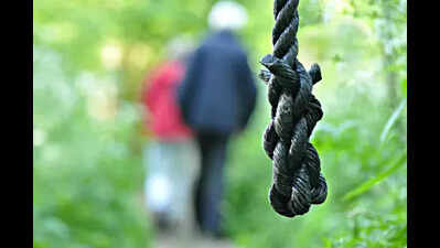 Body of boy found hanging from litchi tree in Muzaffarpur, kin allege murder