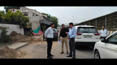 MCG commissioner cracks down on garbage, orders immediate clean-up during surprise inspection