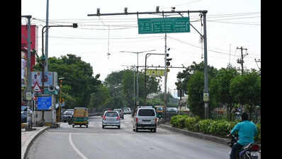 Vijayawada motorists face heat stress at traffic junctions due to missing shade nets