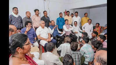 Law on Stubble Burning Needed, Says Bawankule; announces Rs2.5lakh housing aid, Rs23k immediate relief