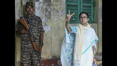In last-min push, Mamata holds Bhowanipore meet