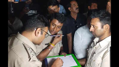 West Bengal elections: Hours before counting, 1,000 VVPAT slips recovered from Madhyamgram roadside