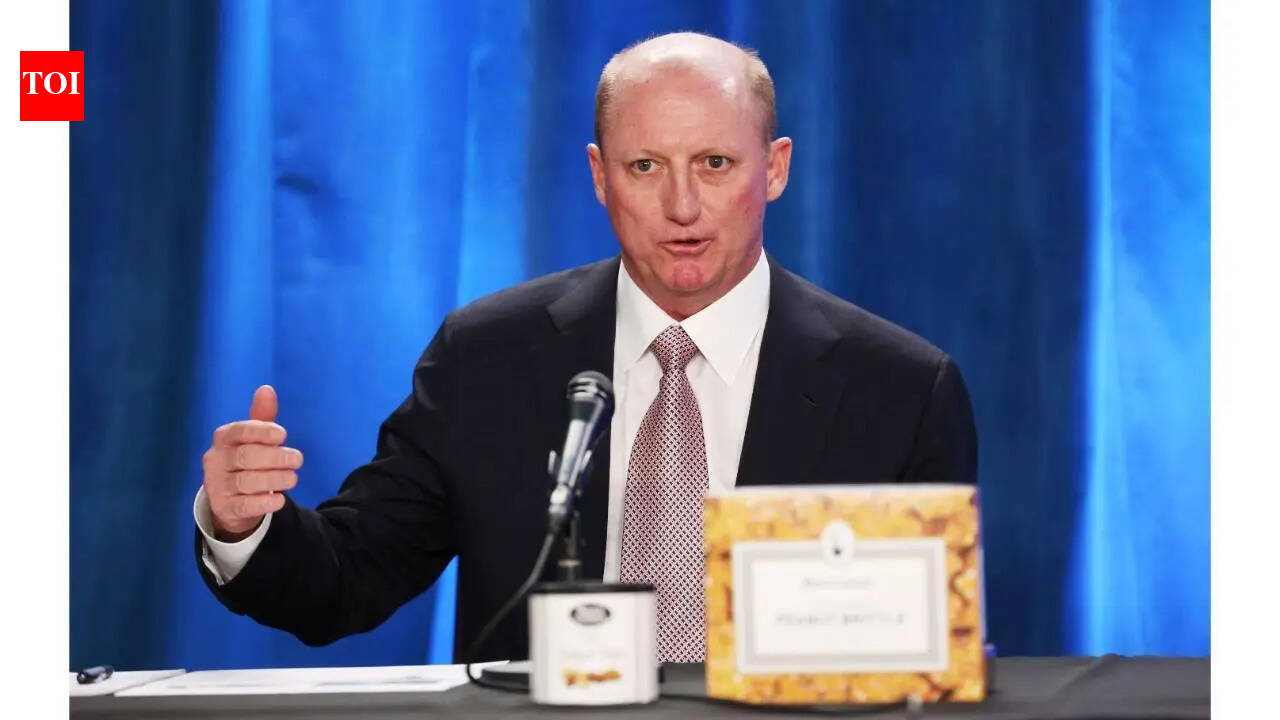 Greg Abel, CEO of world's richest investment company Berkshire Hathaway, to shareholders at AGM: Yes, AI offers productivity gains, but it in no way can replace humans as ...