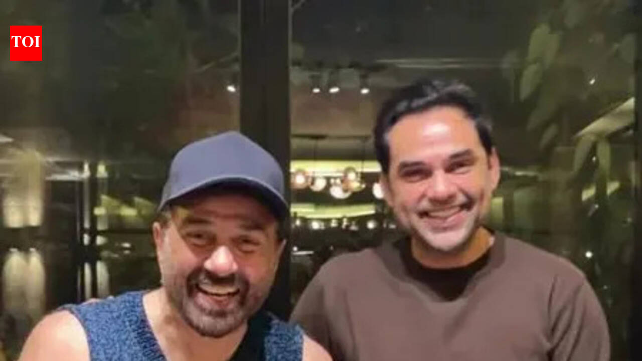 Sunny Deol and Abhay Deol test their cooking skills in Goa: 'Khao piyo aish karo mitro'