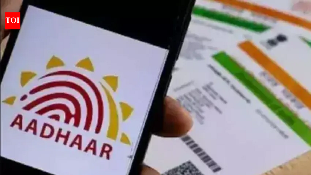 Government clarifies on reports of new Aadhaar card design, says ...