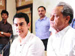 Aamir meets Rajasthan CM!