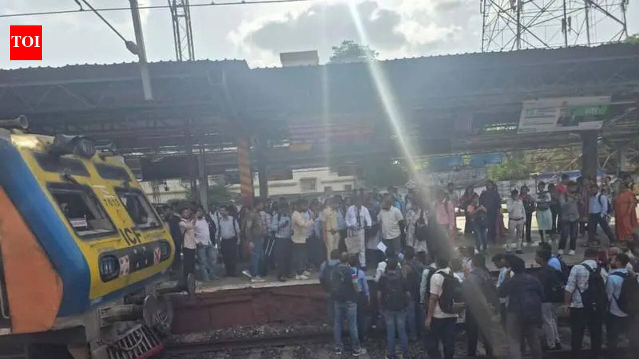 Rail rage in Mumbai: Protesters stop train over costly AC upgrade