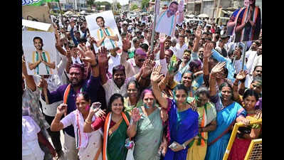 Muslim unrest gives Congress a scare, trims margin by 80% in Shamanur bastion