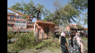 Storms, hail lash Raj; teen killed in lightning strike