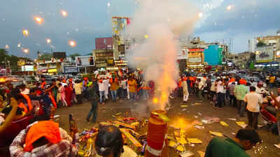 State BJP celebrates with ladoos and jhalmuri