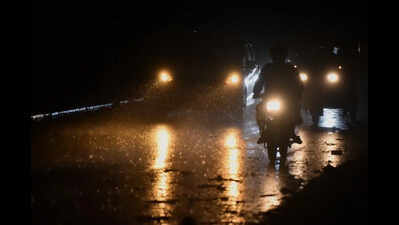 Rain, thunderstorms keep temperature below normal