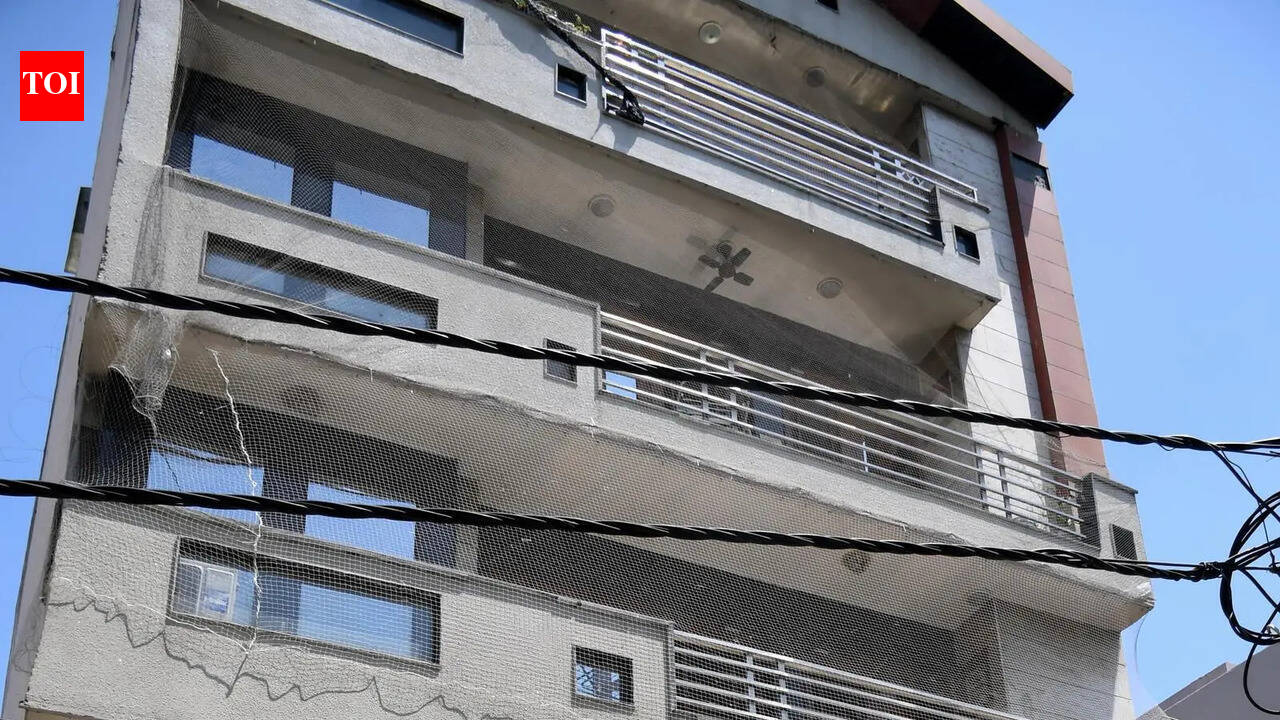 Residents weigh security choices, question use of grills, smart locks