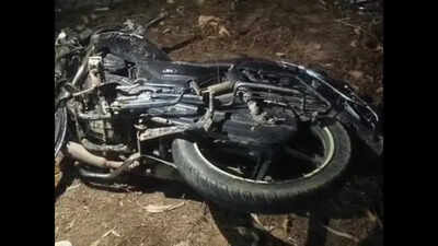 Bike-car collision leaves two dead in Chatra