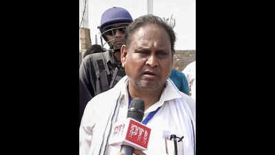 After gap of 5 yrs, Cong, CPM back in Bengal House