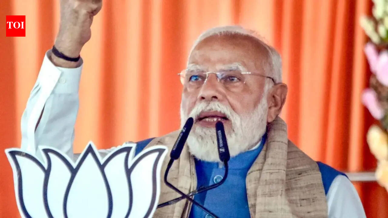 West Bengal: 'Poriborton hoye gechhe; let's talk change, not revenge,' says PM Modi