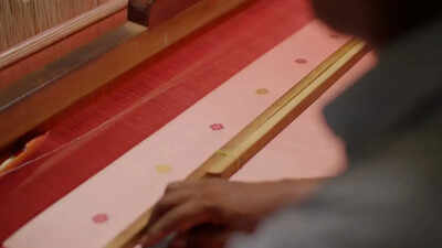 Handloom vs powerloom sarees: How to tell the difference like a pro