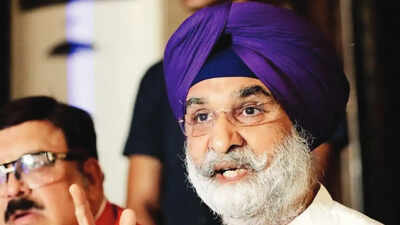 Delhi LG Taranjit Singh Sandhu inaugurates surgical robot