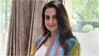 'Stuck for hours': Ameesha Patel shares update as New York–Mumbai flight is diverted amid Middle East tensions