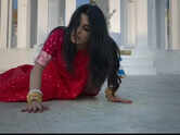 Shyamoupti danced through pain for Phool Pishi O Edward