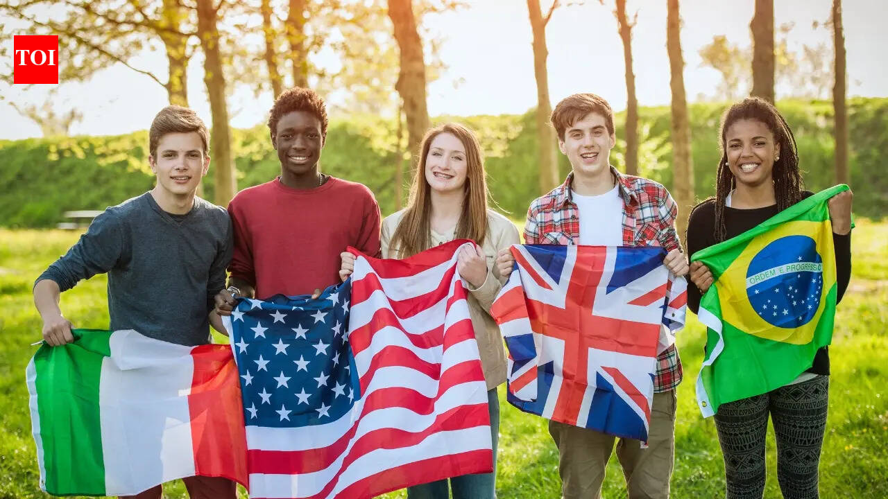 Which are the most common surnames around the world? Things travellers should know
