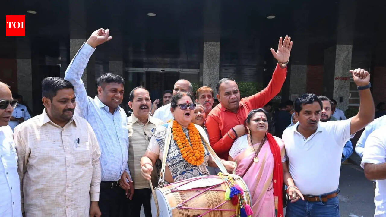 BJP workers celebrate party’s win in city