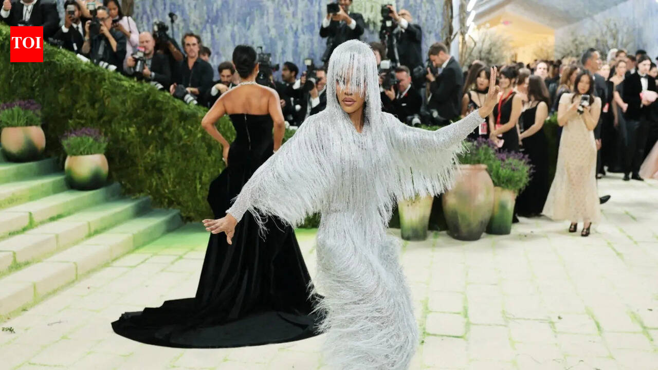 Teyana Taylor jokes about leaving phone behind at 2026 Met Gala, says she couldn't text daughters