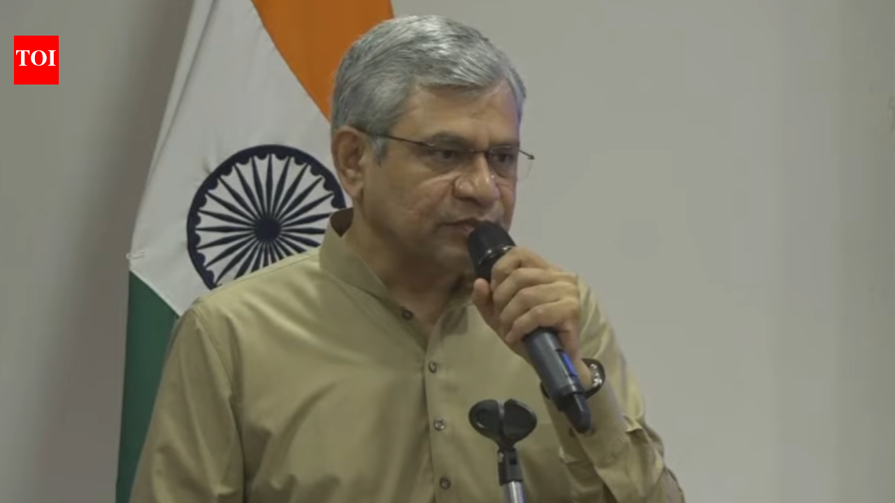 Cabinet clears Rs 1.52 lakh crore push across cotton, railways, semiconductors, sugar and credit schemes – The Times of India