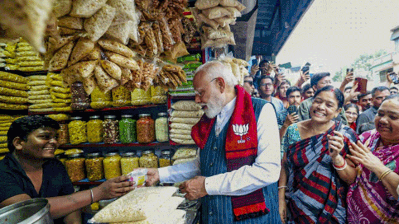 'Cut money, tolabaji and para dadas led to Mamata's downfall'